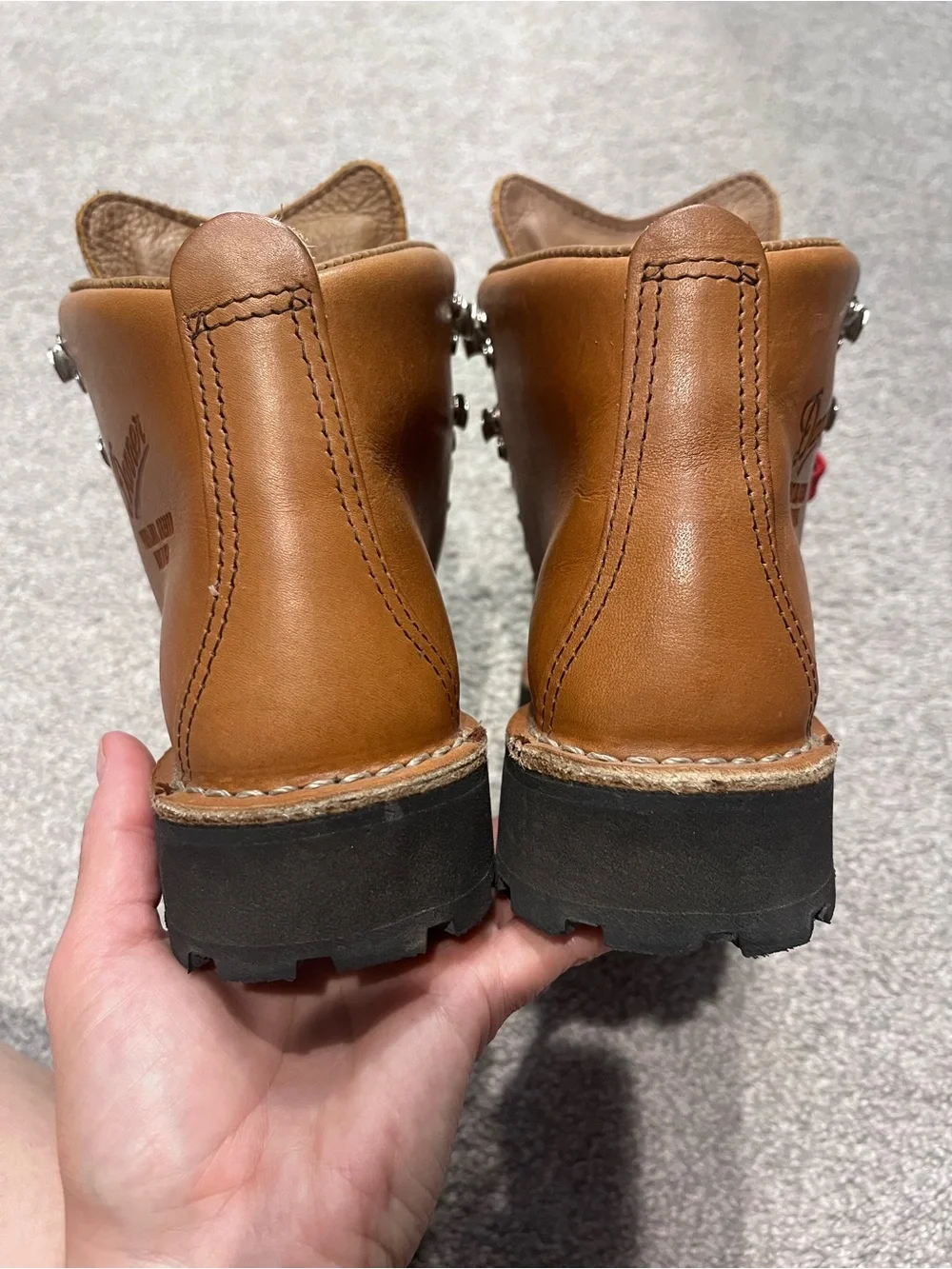 Danner Mountain Light Cascade Hiking Boots - Picture 4 of 10